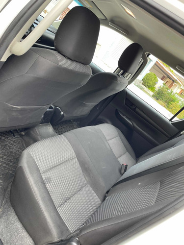 Imagen 6 de 11 de Toyota Hilux 2019 2.4 D.cab. T.dsl Dx