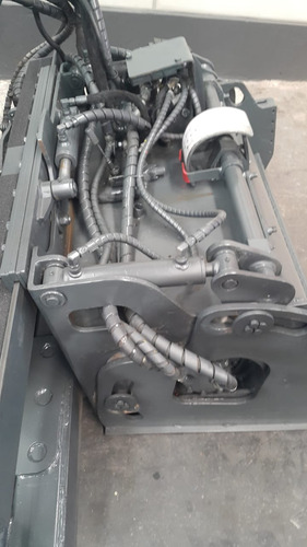 Implemento Fresadora De Asfalto Marca Bobcat 40 Bits Novos!