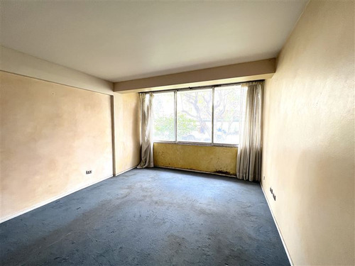 Departamento En Venta De 2 Dorm. En Las Condes