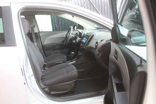 Imagen 13 de 15 de Chevrolet Sonic 2016 4p Lt L4/1.6 Aut