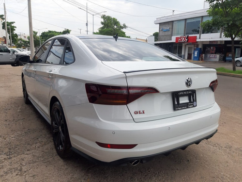 Imagen 8 de 11 de Volkswagen Jetta Gli