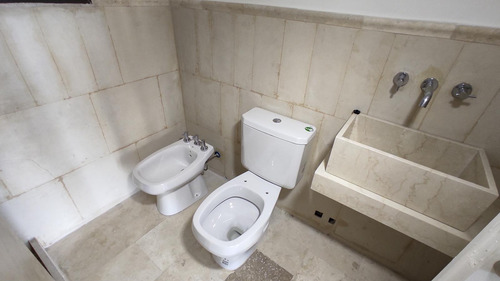 Departamento Moderno 2 Ambientes Con 2 Baños En Moron En Venta