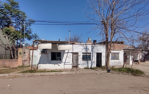 Imagen 1 de 1 de Se Vende Casa A Demoler - Frente Al  Hipodromo