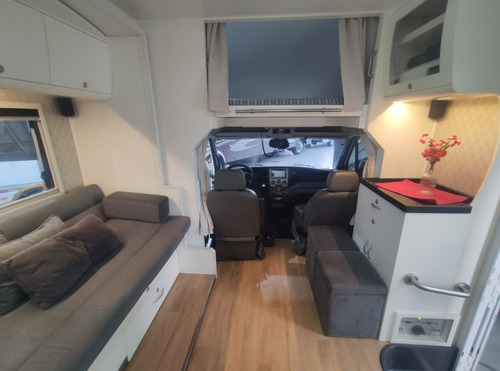 Motor Home Nacional Santo Inacio 8.5si Ano 2015 - Y@w2