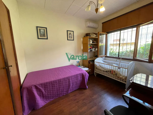 Venta Casa En Atlantida, 4 Dorm, 3 Baños, Estufa Leña, Vista Al Mar