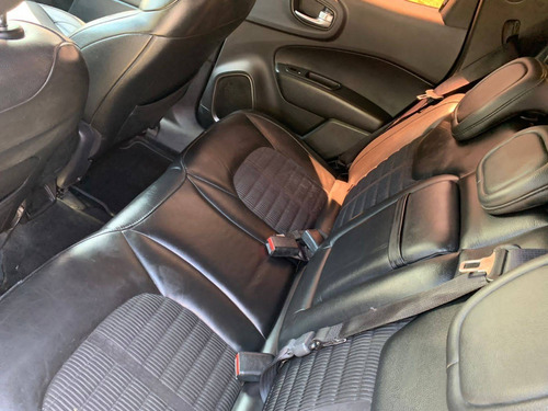 Imagen 8 de 10 de Fiat Toro Volcano Black Jack Modelo 2018