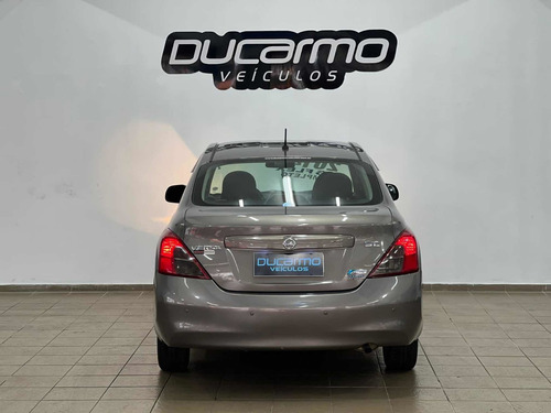 Imagem 3 de 11 de Nissan Versa 2014 1.6 16v Sl Flex 4p