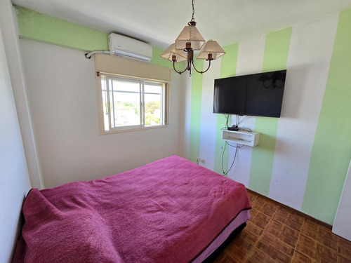 Departamento Venta De Tres Ambientes Con Balcón Al Frente - Apto Crédito