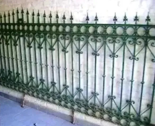 Antiguo Frente De Reja Hierro Histórico De Talleres Vasena Verde (Usado)