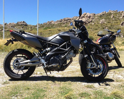 Imagen 13 de 16 de Aprilia Dorsoduro 750 Supermotard