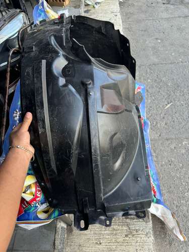 Tolva Lodera Salpicadera Del Izq Sentra 13-18 Tw (Usado)