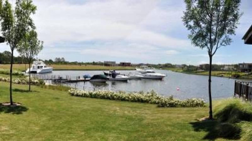 Imagen 2 de 10 de Albanueva | Lote En Venta Al Río | Único