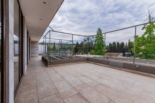 Casa En Venta De 6 Dorm. En Las Condes
