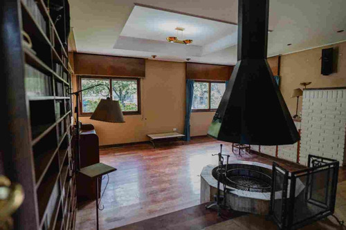 Casa En Venta Cinco Dormitorios Con Terreno 1680m2
