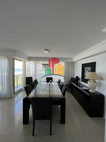 Imperiale I - 3 Dormitorios En Suite Más Servicio (planta Esquinera)