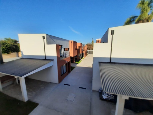 Imagen 7 de 28 de Impecable Condominio De Dúplex