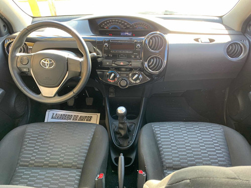 Imagen 11 de 17 de Toyota Etios 2016 1.5 Sedan Xls