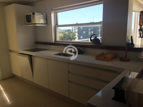 Penthouse En Playa Brava En Alquiler- Ref: 3262