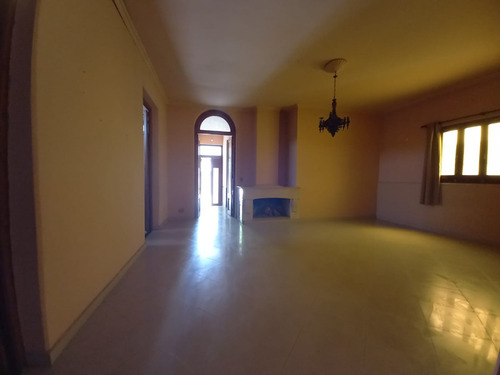 Ref 1643) ** V - Gran Oportunidad Hermosa Casa Más Un Apartamento En Pleno Centro Para La Venta, Es En San José, A Solamente Unas 2 Cuadras De La Plaza 33 Se Maneja La Posibilidad De Financiación