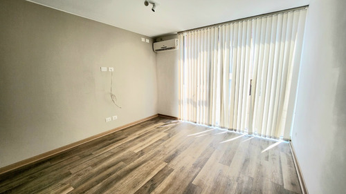 Vende Triplex En Providencia, Excelente Inversión