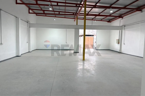 Bodega En Arriendo En Colina - 150 M2 + Oficina