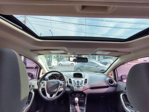 Imagen 4 de 19 de Ford Fiesta Titanium 2013