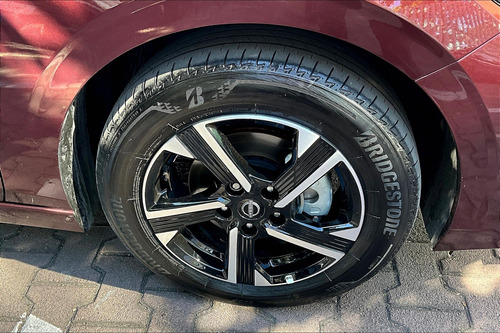 Nissan Sentra 2.0 Advance Mt