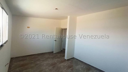 Imagen 8 de 9 de Estrena Casa Propia En Este Maravilloso Townhouse En Venta Ubicado En La Puerta Maraven. Punto Fijo