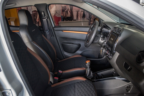 Imagen 17 de 25 de Renault Kwid 2019 1.0 Sce 66cv Outsider Ae022 Nv