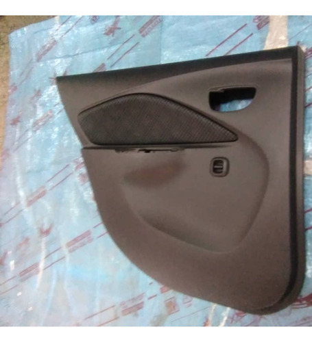 Tapicería De Puerta Trasera Izquierda Toyota Yaris 2006-2008