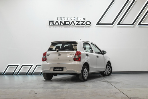 Toyota Etios 1.5 Sedan X
