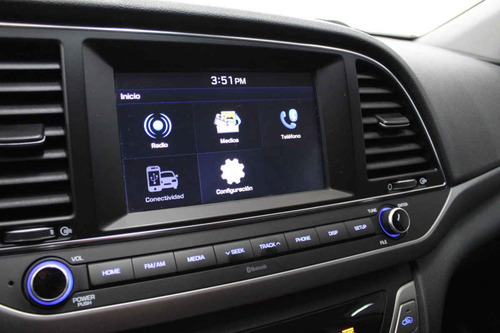 Imagen 13 de 15 de Hyundai Elantra 2017 4 Cilindros