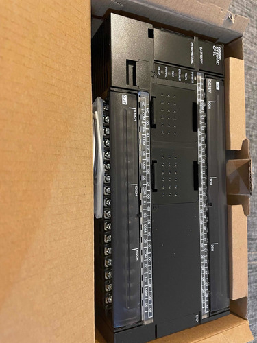Omron Cp1l-m60dr-d Plc