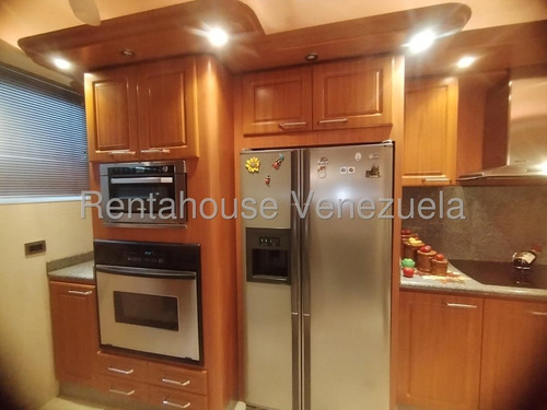 Bello Apartamentoen La Av. Cuatricentenaria De Valencia Piso 1, Acabados De Lujo, Amoblado, 3 Hab. 2 Baños. Cocina Equipada Y Empotrada, Enrejado Estupendo Condominio Conservado, Sala Comedor, Family