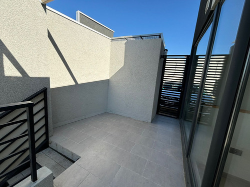 Amplia Casa 3d/3b En Condominio Con Áreas Comunes