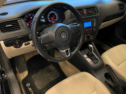 Volkswagen Jetta 2.0 COMFORTLINE FLEX 4P TIPTRONIC