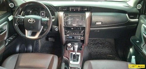 Toyota Fortuner Srv De Lujo At