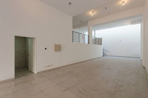 Venta Local Estrenar Doble Altura Villa Devoto