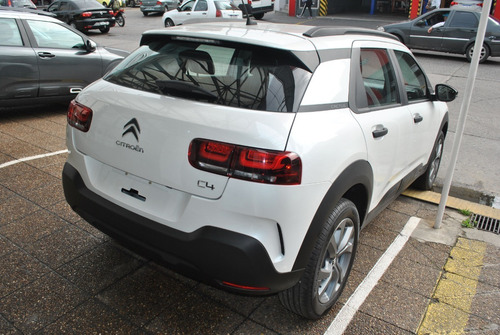 Imagen 3 de 21 de Citroen C4 Cactus Vti 115 Eat6 Feel Stock Fisico