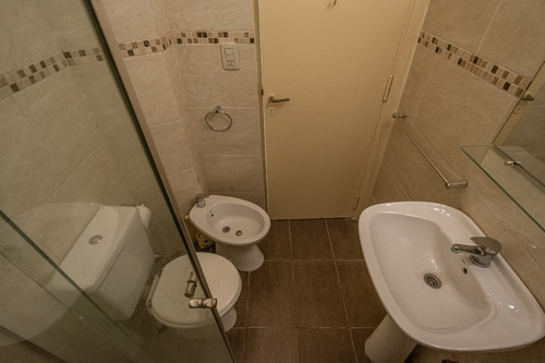 Venta Departamento Monoambiente Dividido Refaccionado Al Frente