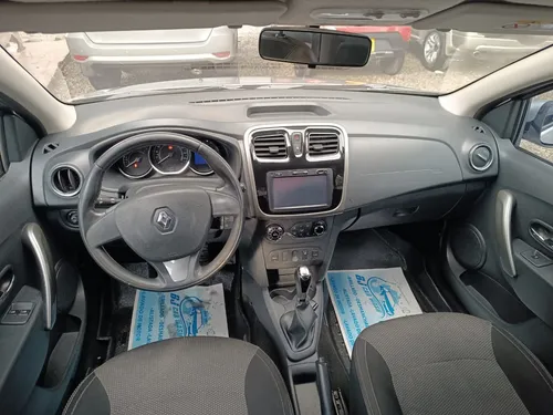Renault Logan 1.6 Privilege / Intens