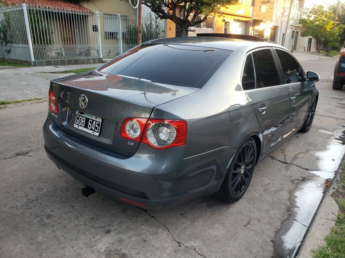 Volkswagen Vento 2.5 Advance 2007