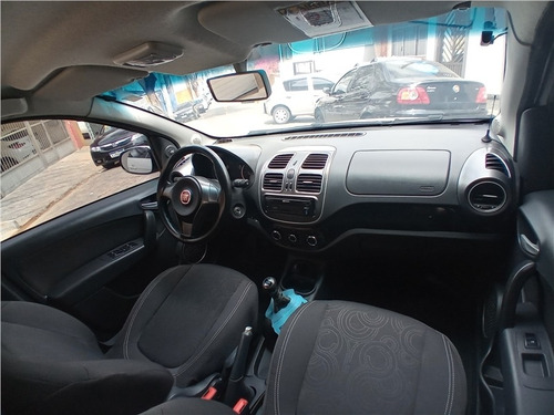 Imagem 13 de 13 de Fiat Grand Siena 1.0 Evo Flex Attractive Manual