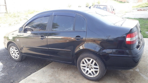 Volkswagen Polo Sedan 2006 1.6 Comfortline Total Flex 4p