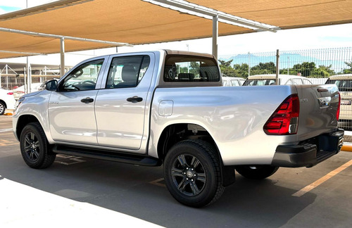 Toyota Hilux 2.7 Cabina Doble Sr Mt