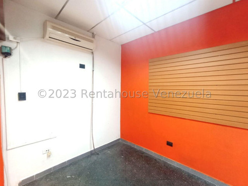 Local Comercial En Venta En Centro Barquisimeto Lara/ .. %%m-c-t%% Cod. 23 Guion 3 2 6 6 3