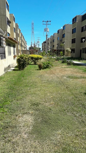 Imagen 1 de 14 de Apartamento En Buenaventura Los Guayos Foa-1319