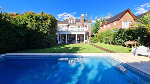 Dueño Vende! Gran Oportunidad Por Viaje. Casa Tasada En Usd450k! - Magnífica Propiedad Cerca De Todo En Barrio Privado De General Pacheco, Tigre/nordelta. Opción Alquiler - Intermediarios Abstenerse.
