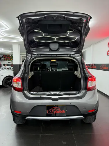 Renault Stepway 1.6 Intense Automática