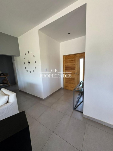 Venta De Casa 4 Ambientes En San Pablo, Pilar